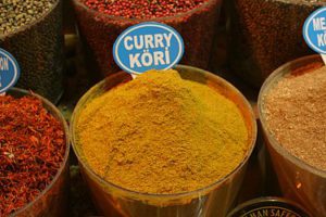 curry_powder_in_the_spice-bazaar_in_istanbul